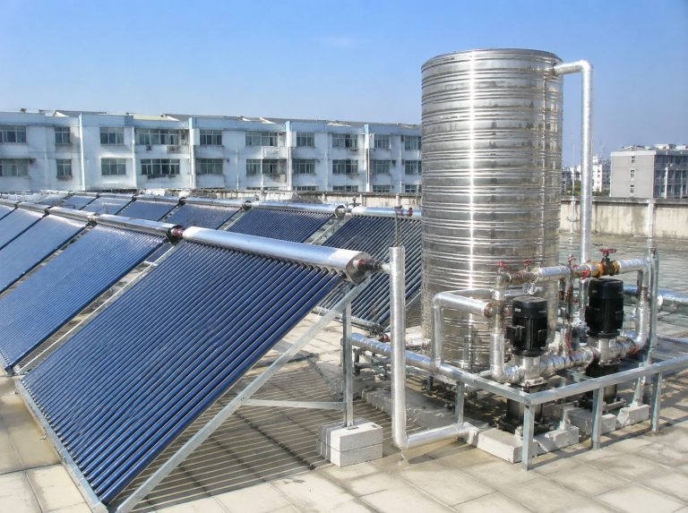 永丰县商用大容量真空管太阳能热水系统